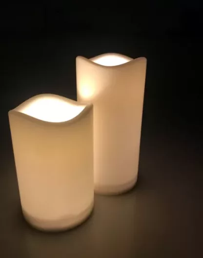 LED Kunststoff Kerze Weiß Trauerkerze Engel auf Wolke