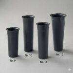 Grabvaseneinsatz aus Kunststoff in Schwarz mit Rand und Henkel