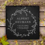 Naturstein Grabplatte "Weidekranz" - Schiefer