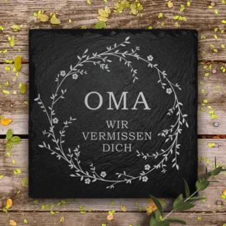 Wetterfester Grabschmuck Oma aus Naturschiefer mit liebevoller Hellgrau-Gravur