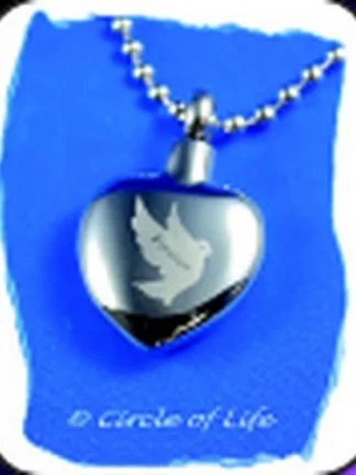 Medaillon „Frieden“ mit Gravur eines Taubenmotives, Edelstahl