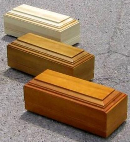 Fötensarg aus Pappelholz in bernsteinfarben, natur oder honigfarben, Format: 15  x 40 x 15 cm